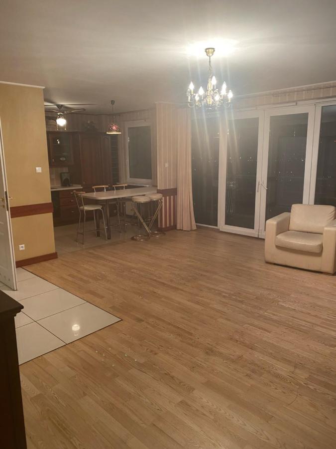 Babka Wiezowiec Noclegi Varşovia Exterior foto